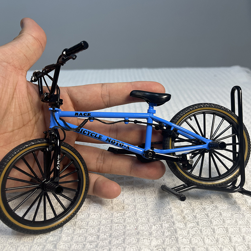1:8 Mini Model Alloy Bicycle W - Mountain Biking Gifts avis et prix