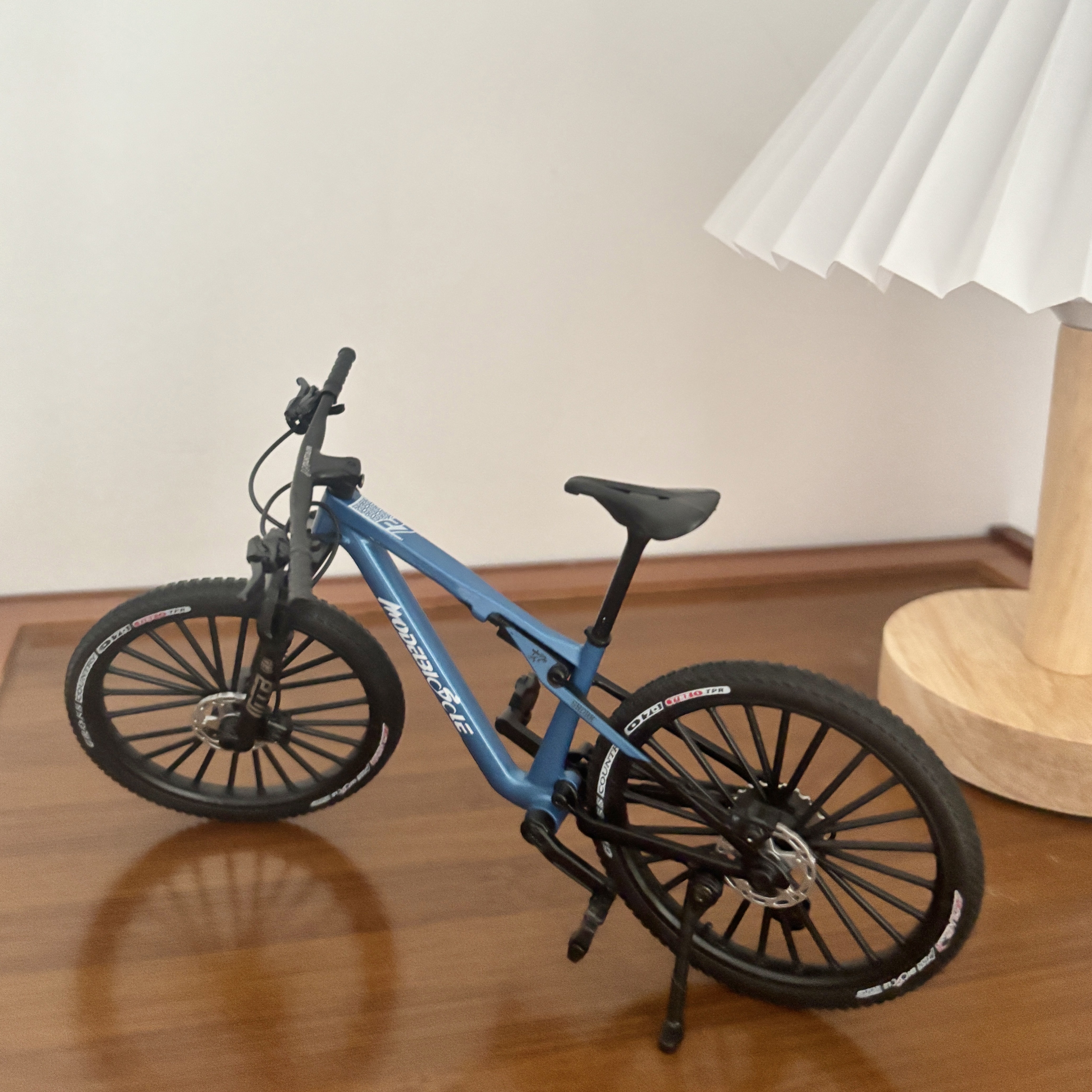1: 8 Mini Model Bicycle Alloy  - Mountain Biking Gifts avis et prix