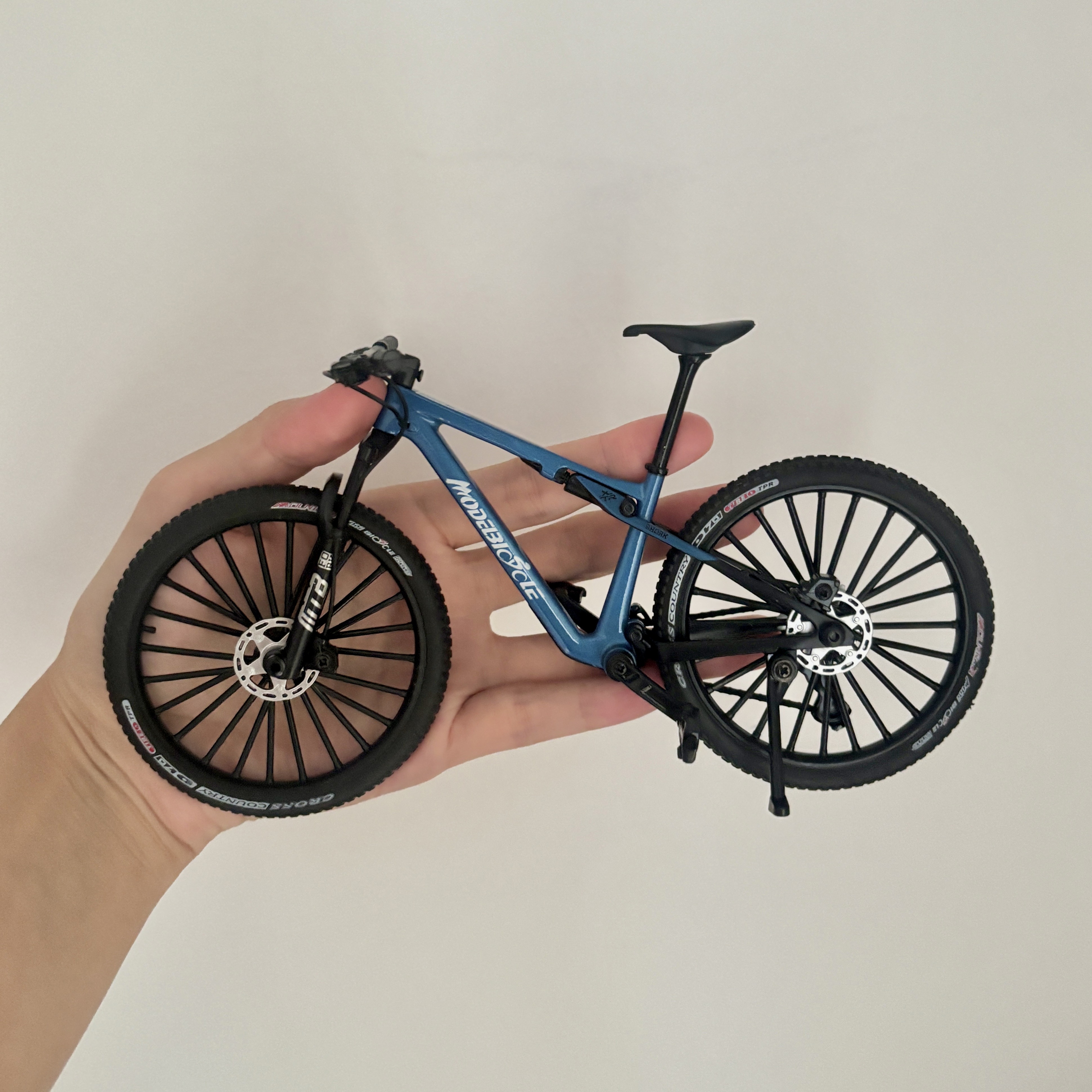 1: 8 Mini Model Bicycle Alloy  - Mountain Biking Gifts avis et prix