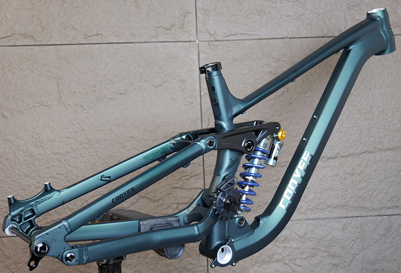 Full Suspension Aluminum Bike  - Mountain Biking In The Uk avis et prix